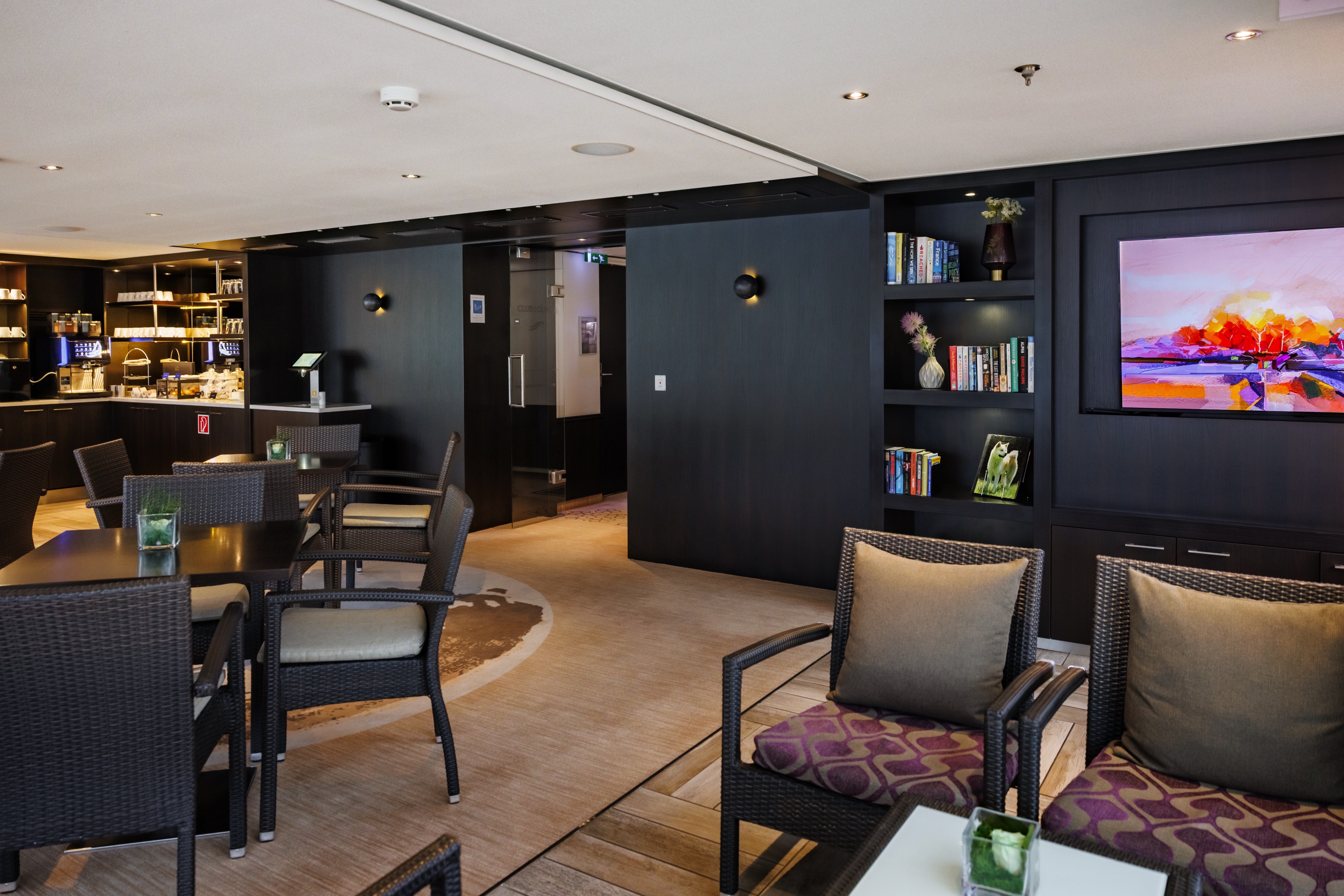 Avalon Poetry II - Club Lounge